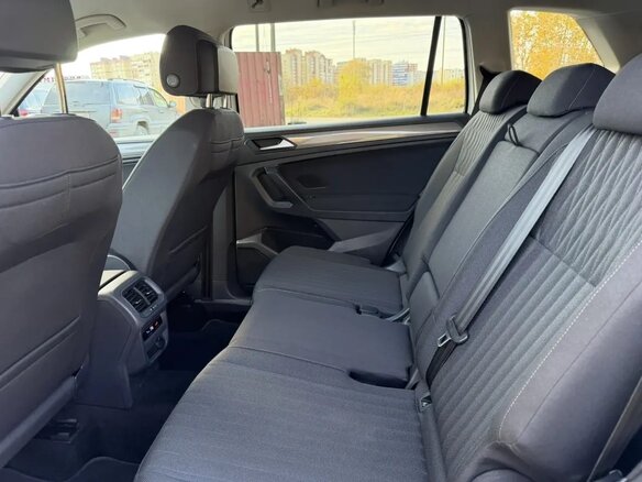 2022 Volkswagen Tiguan Allspace II Рестайлинг, белый, 2342000 рублей - вид 12