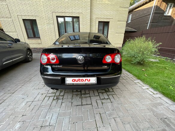 2010 Volkswagen Passat B6, чёрный, 950000 рублей - вид 3