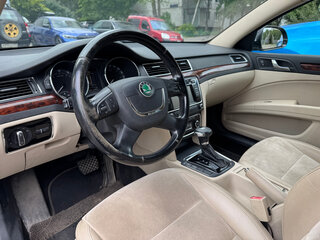 2011 Skoda Superb II, чёрный, 841000 рублей, вид 4