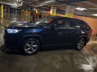 2020 Toyota RAV4 V (XA50), синий, 3010000 рублей, вид 5