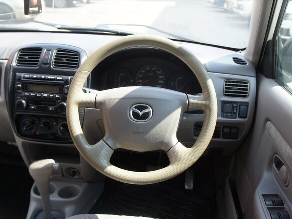 2001 Mazda Demio I (DW), белый, 149000 рублей - вид 6