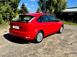 2010 Ford Focus II Рестайлинг, красный, 445000 рублей, вид 5