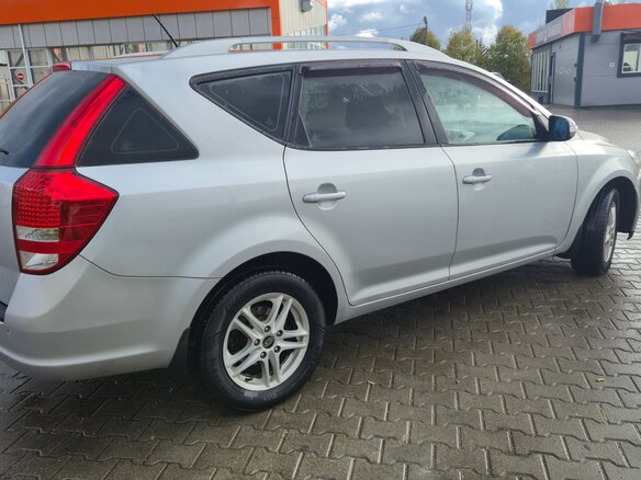 2010 Kia Ceed I Рестайлинг, серебристый, 750000 рублей - вид 4