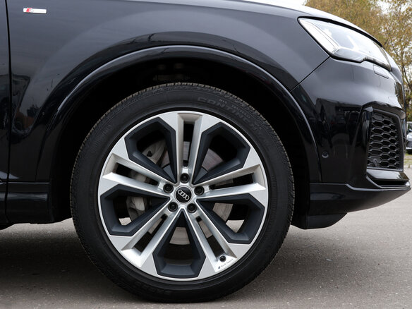 2021 Audi Q7 55 TFSI II (4M) Рестайлинг, чёрный, 6880500 рублей - вид 31
