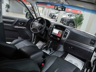 2018 Mitsubishi Pajero IV Рестайлинг 2, белый, 2940000 рублей, вид 5