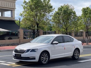 2022 Skoda Octavia III (A7) Рестайлинг, белый, 1375000 рублей, вид 3