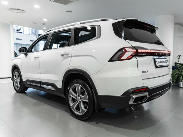 2026 Geely Okavango I Рестайлинг, белый, 4085990 рублей - вид 3