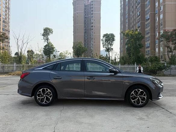 2023 MG 5 II, серебристый, 890000 рублей - вид 7