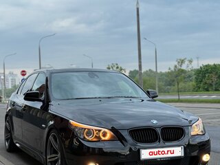 2007 BMW 5 серии 530i V (E60/E61) Рестайлинг, чёрный, 1800000 рублей, вид 3