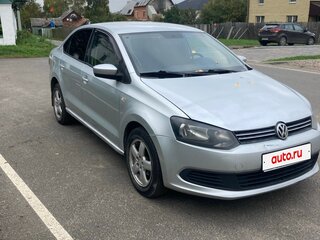 2013 Volkswagen Polo V, серебристый, 415000 рублей, вид 2