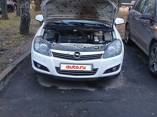2011 Opel Astra H Рестайлинг, белый, 530000 рублей, вид 2