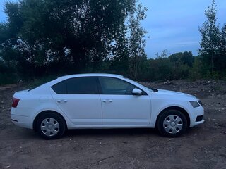 2018 Skoda Octavia III (A7) Рестайлинг, жёлтый, 880000 рублей, вид 2