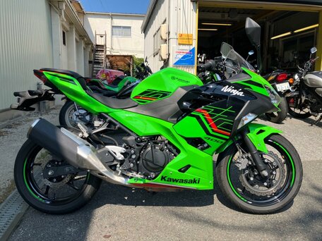 2023 Kawasaki Ninja 400, зелёный, 737000 рублей, вид 2