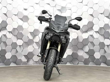 2025 Yamaha MT-09 Tracer (FJ-09), чёрный, 1869000 рублей, вид 5