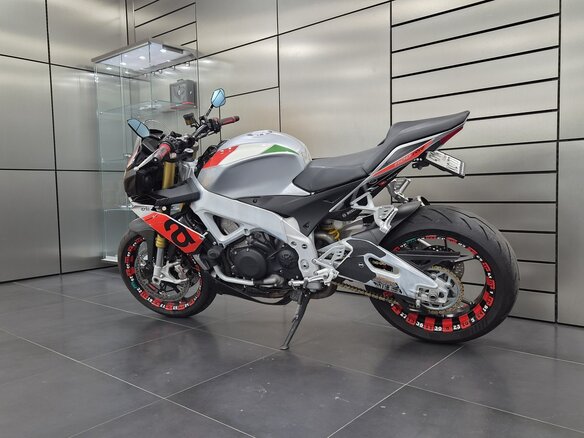 2018 Aprilia Tuono V4, серый, 950000 рублей - вид 5
