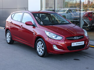 2012 Hyundai Solaris I, красный, 749000 рублей, вид 3