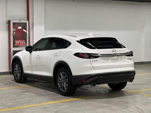 2022 Mazda CX-4 I Рестайлинг, белый, 1815666 рублей - вид 4