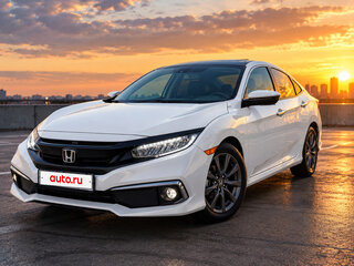 2020 Honda Civic X Рестайлинг, белый, 1880000 рублей, вид 1