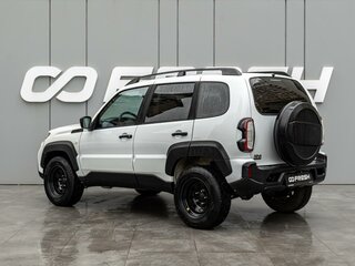 2023 Lada (ВАЗ) Niva Travel I, белый, 1045000 рублей, вид 2
