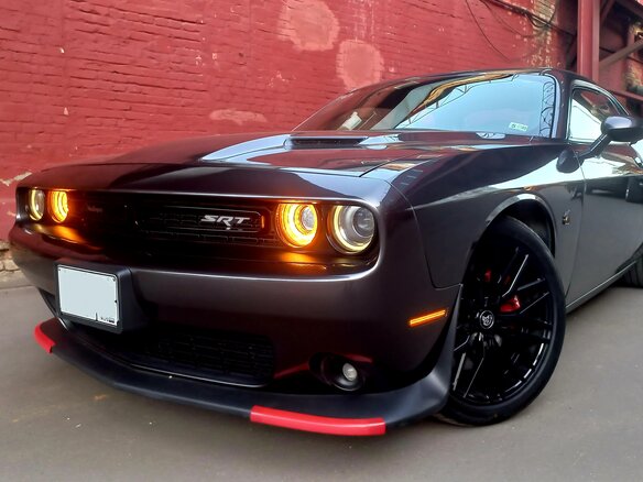 2016 Dodge Challenger III Рестайлинг 2, коричневый, 3500000 рублей