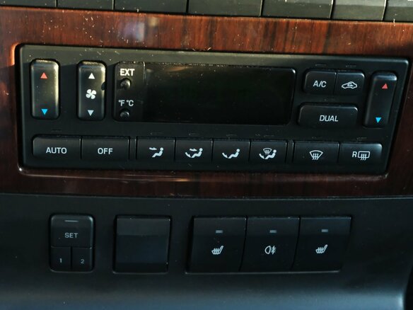 2008 Ford Explorer IV, чёрный - вид 14
