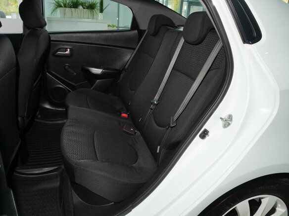 2017 Kia Rio III Рестайлинг, белый, 968000 рублей - вид 8