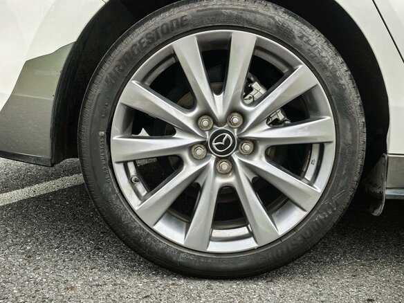 2022 Mazda 3 Axela IV (BP), белый, 1340000 рублей - вид 9