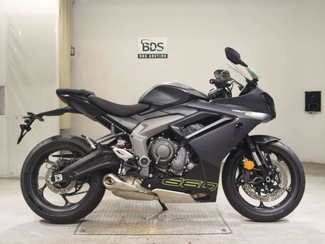 2024 Triumph Daytona 660, чёрный, 999000 рублей, вид 2