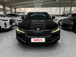 2022 Skoda Superb III Рестайлинг, чёрный, 1900000 рублей, вид 3