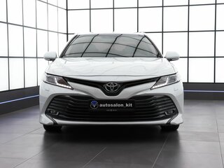 2020 Toyota Camry VIII (XV70), белый, 3215000 рублей, вид 2