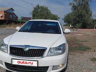 2012 Skoda Octavia II (A5) Рестайлинг, белый, 690000 рублей, вид 2