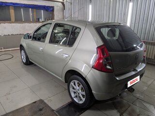 2014 Renault Sandero I, бежевый, 450000 рублей, вид 4