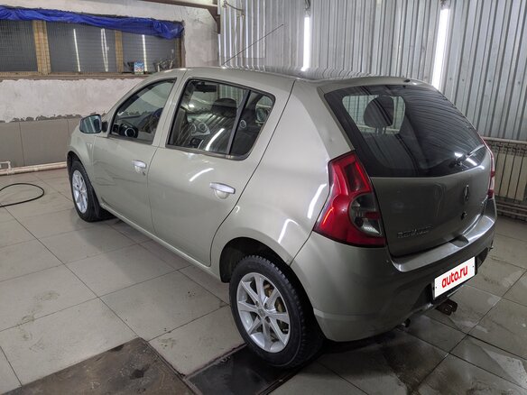 2014 Renault Sandero I, бежевый, 450000 рублей - вид 3