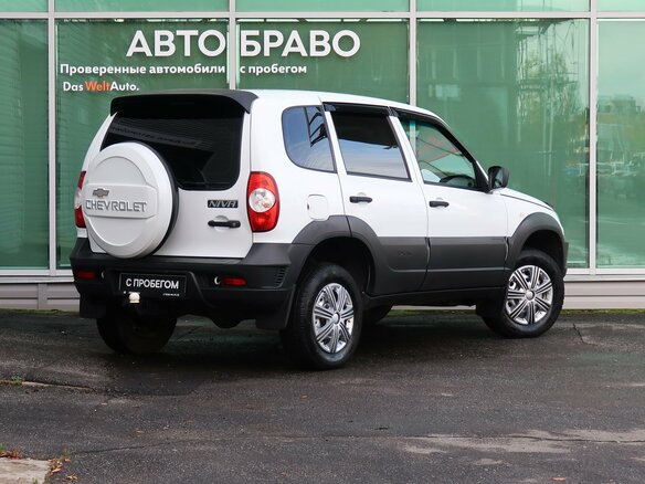 2019 Chevrolet Niva I Рестайлинг, белый, 729000 рублей - вид 6