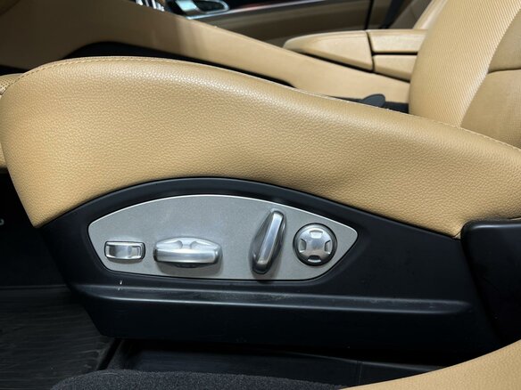 2016 Porsche Panamera 4 I Рестайлинг, чёрный, 3849900 рублей - вид 22
