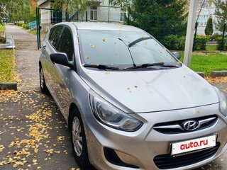 2013 Hyundai Solaris I, серебристый, 590000 рублей, вид 1
