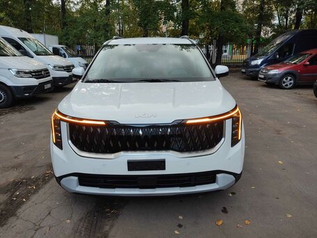 2025 Kia Carnival IV Рестайлинг, белый, 6200000 рублей, вид 1