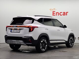 2023 Kia Seltos I Рестайлинг, белый, 1970000 рублей, вид 3