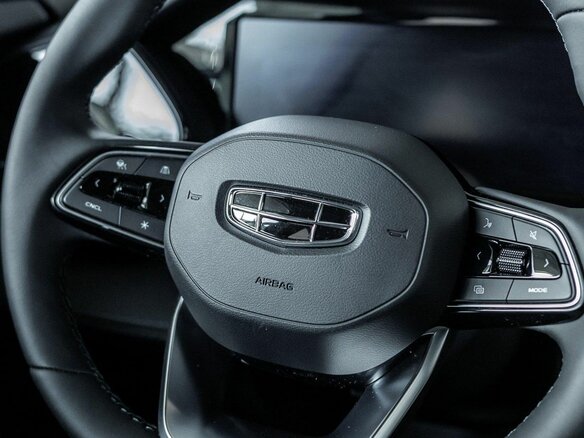 2026 Geely Monjaro I Рестайлинг, чёрный - вид 15