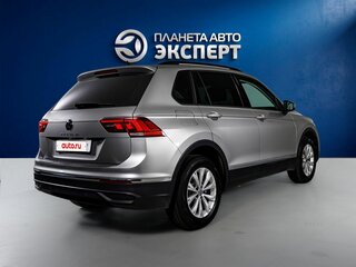 2021 Volkswagen Tiguan II Рестайлинг, серебристый, 2500000 рублей, вид 4