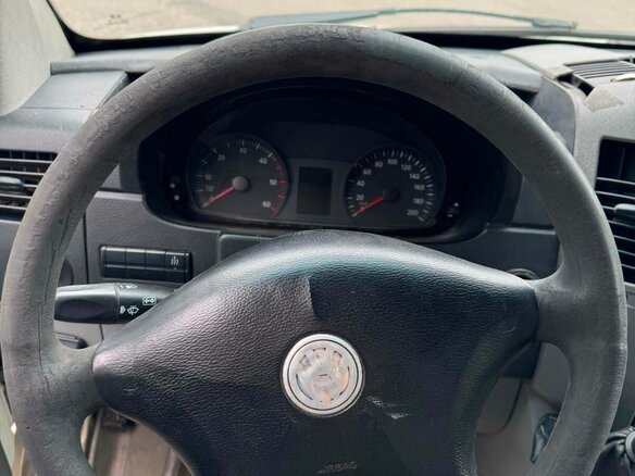 2011 Volkswagen Crafter, белый, 1399999 рублей - вид 2