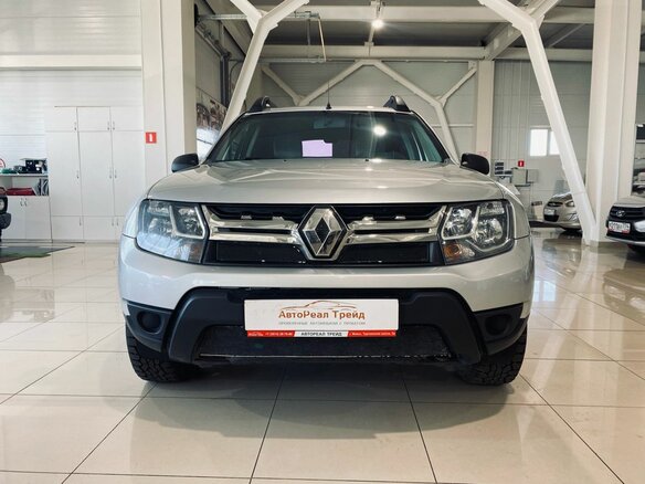 2017 Renault Duster I Рестайлинг, серебристый, 1477000 рублей