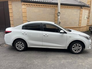 2017 Kia Rio IV, белый, 680000 рублей, вид 3