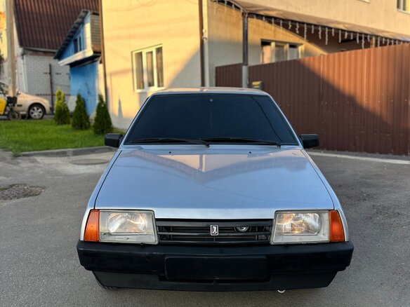 2004 Lada (ВАЗ) 21099, серебристый, 325000 рублей - вид 1
