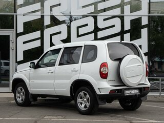 2016 Chevrolet Niva I Рестайлинг, белый, 785000 рублей, вид 2
