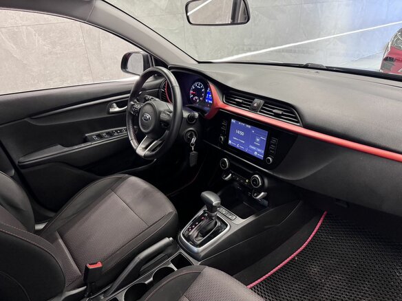 2020 Kia Rio IV Рестайлинг, чёрный, 1619000 рублей - вид 9