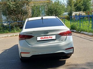 2017 Hyundai Solaris II, белый, 970000 рублей, вид 3
