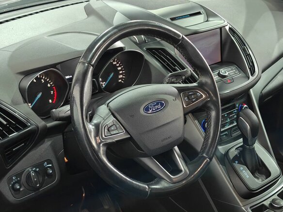 2017 Ford Kuga II Рестайлинг, чёрный, 1300000 рублей - вид 10