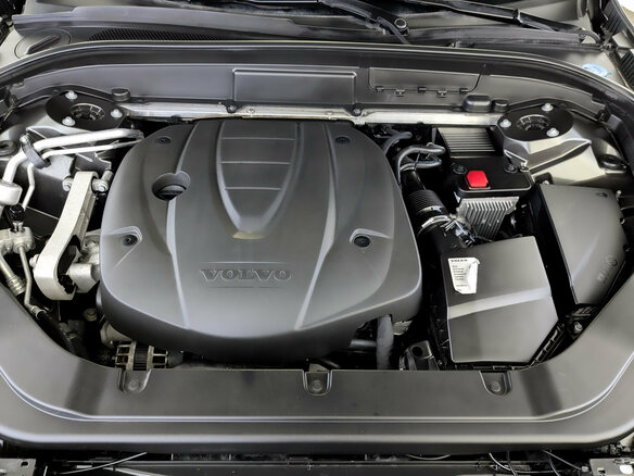 2019 Volvo XC60 II, зелёный, 3390000 рублей - вид 8