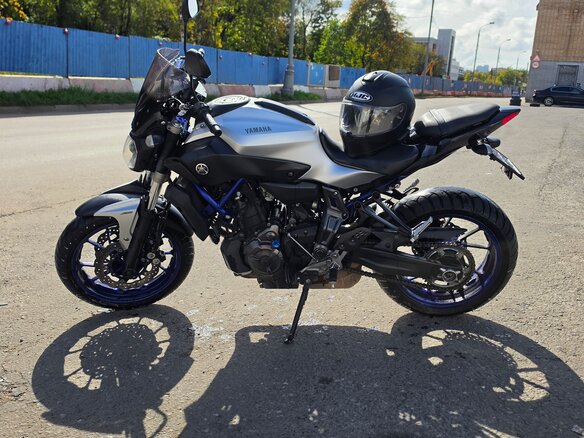 2015 Yamaha MT-07 (FZ-07), синий, 630000 рублей